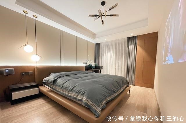 背景墙|高颜值的新房终于入住,电视墙非常大气,儿童房床头打柜子很实用!