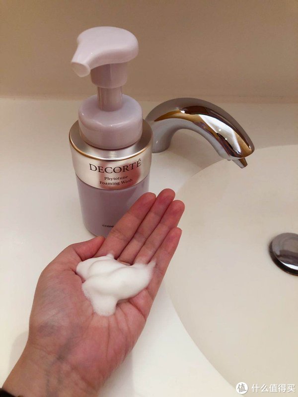  超完整氨基酸洁面测评，买了10瓶洁面，小黑盒新品Unichi洁面奶盖冲进前三