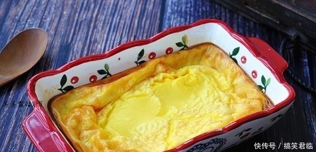 2个鸡蛋1盒奶,筷子一搅就上桌,蓬松柔软,比蛋糕还好吃!