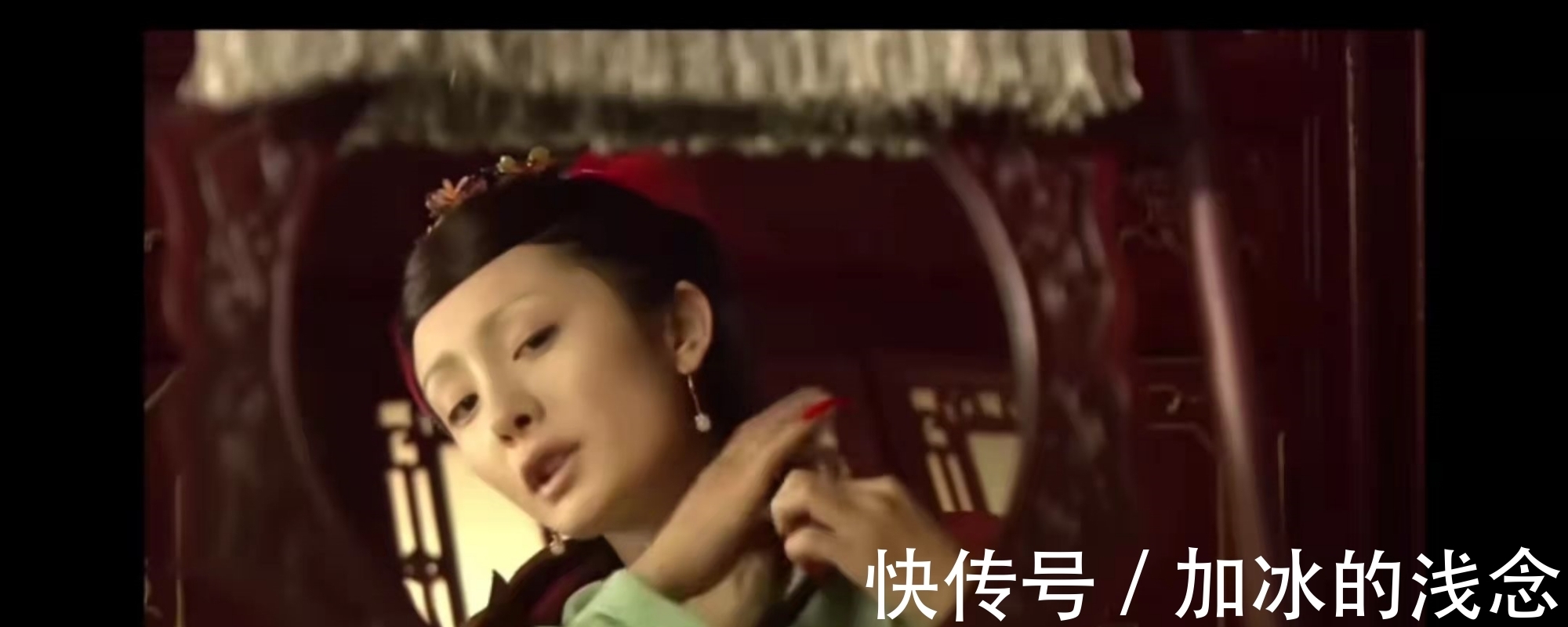 晴雯@两版《红楼梦》对比,同是挨训,一个谨言慎行,一个浮浪轻佻