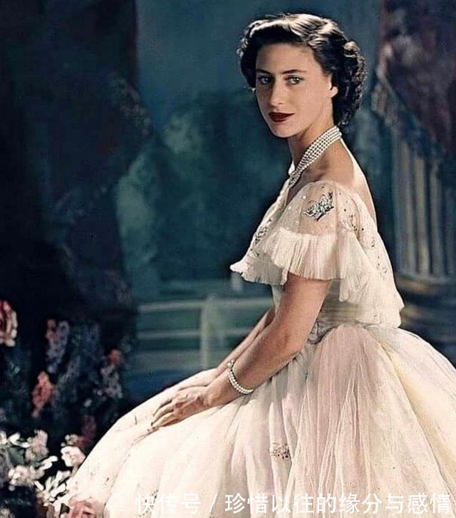 玛格丽特公主 玛格丽特对此五股项链情有独钟,四次出现在生日肖像中,厉害了!