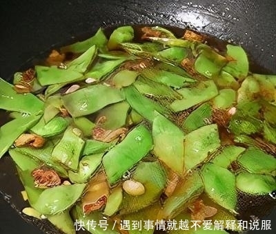 步驟|一道非常不錯的開胃下飯菜:油豆角燜五花肉,嘎嘎香!