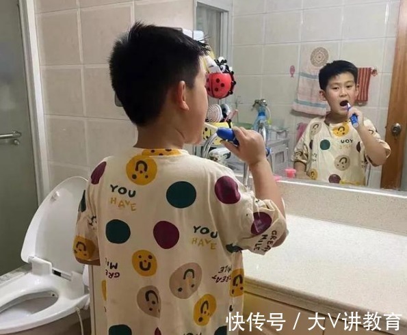 猛料|双减后的周末,老师突然要求家长上传生活照,有人爆出了“猛料”