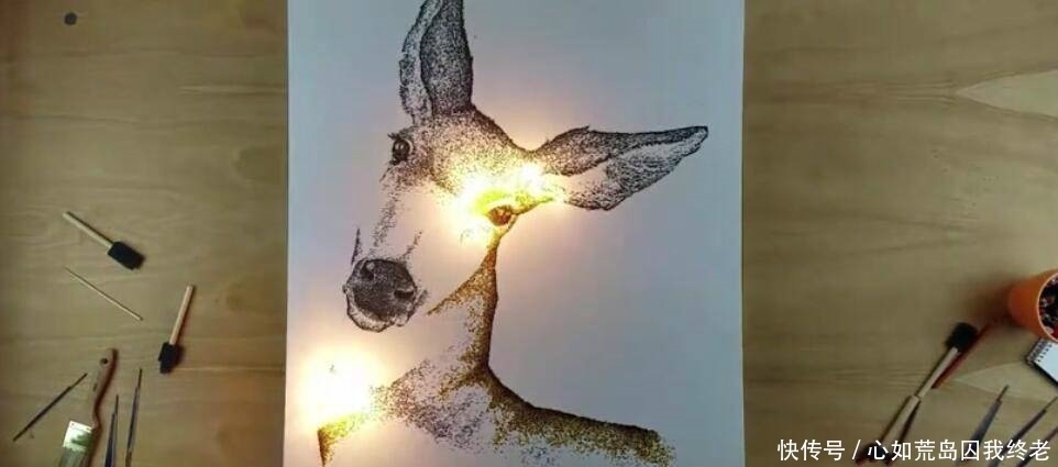 大吃一惊|男子用火药作画,随即亲手点燃了自己的作品,结果让人大吃一惊!