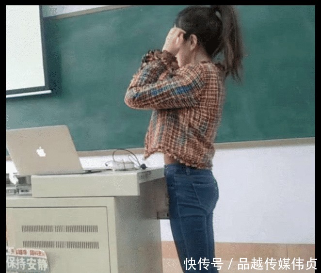 学生|老师因为长相出众火了：学生晒老师照片，网友要求想成为她的学生