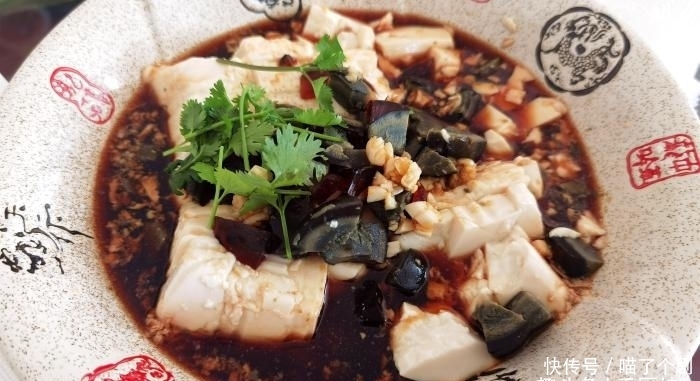 朋友圈|父亲过寿,5个闺女来祝寿,一桌饭菜在朋友圈火了,网友:真有福