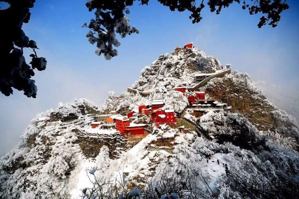 风雪|风雪武当山,仙境藏玄机!大雪封山时,道人、隐士都在干什么!