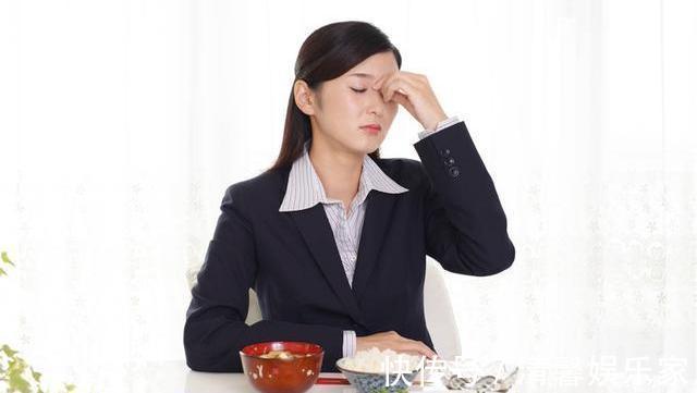 骑自行车|为何女人一到更年期就“发福”牢记四点,大肚腩悄悄不见了