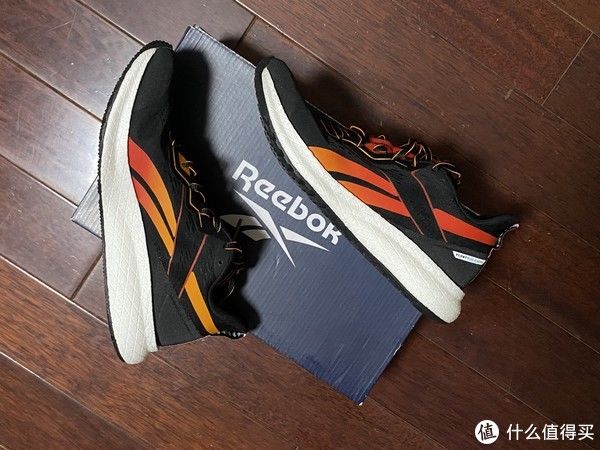 reebok 实惠又小众的跑鞋Reebok FOREVER FLOATRIDE EN