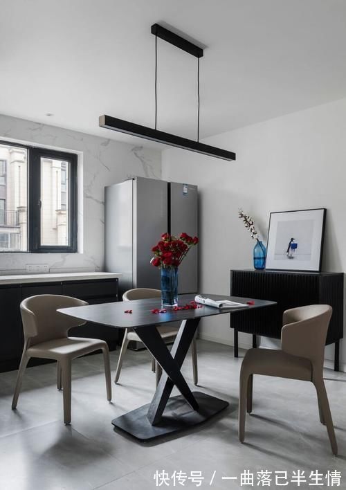 新家|入户门还能二次处理?她100㎡新家,细节满满,进门就有亮点