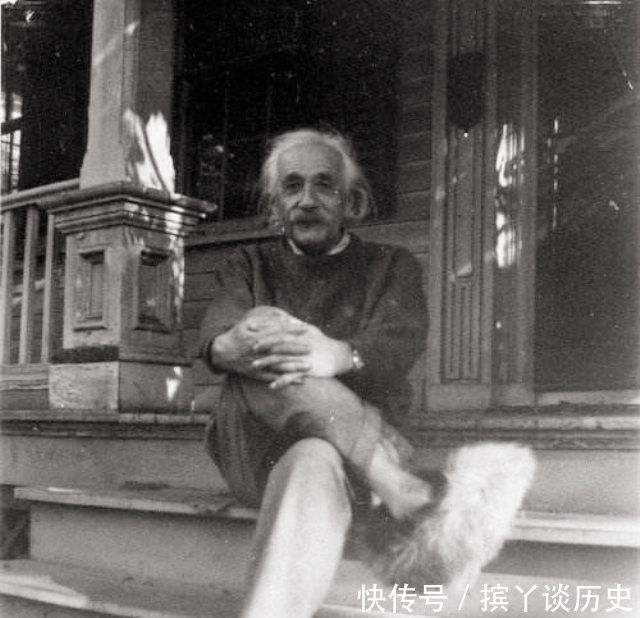 苏黎世联邦工学院 为何课本上爱因斯坦都是半身照?你看他平时穿的鞋子,就知道了