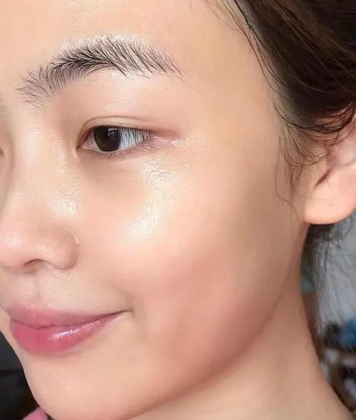 皮肤白的女生，大多会有这几个习惯，做到一半皮肤就很白皙细腻