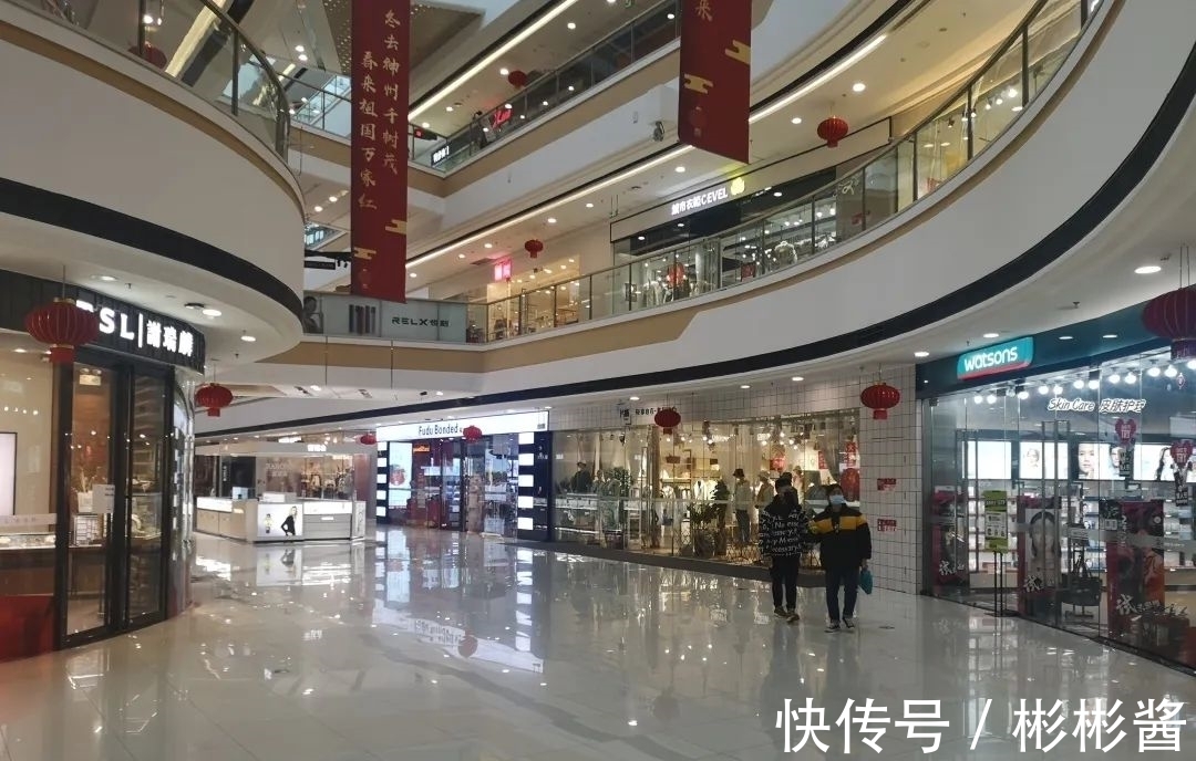 网购|实体店一件衣服几百，电商却只卖几十块？内幕被揭开，你还买吗