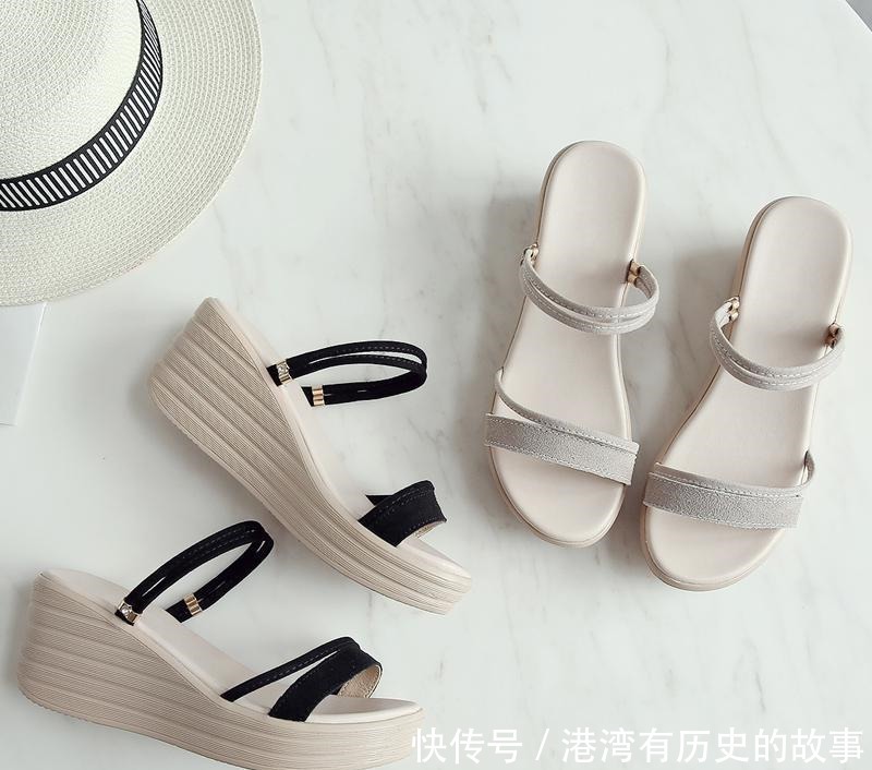 自在感|夏日出街怎么搭备上时尚的舒适凉鞋，踩出轻便自在感！