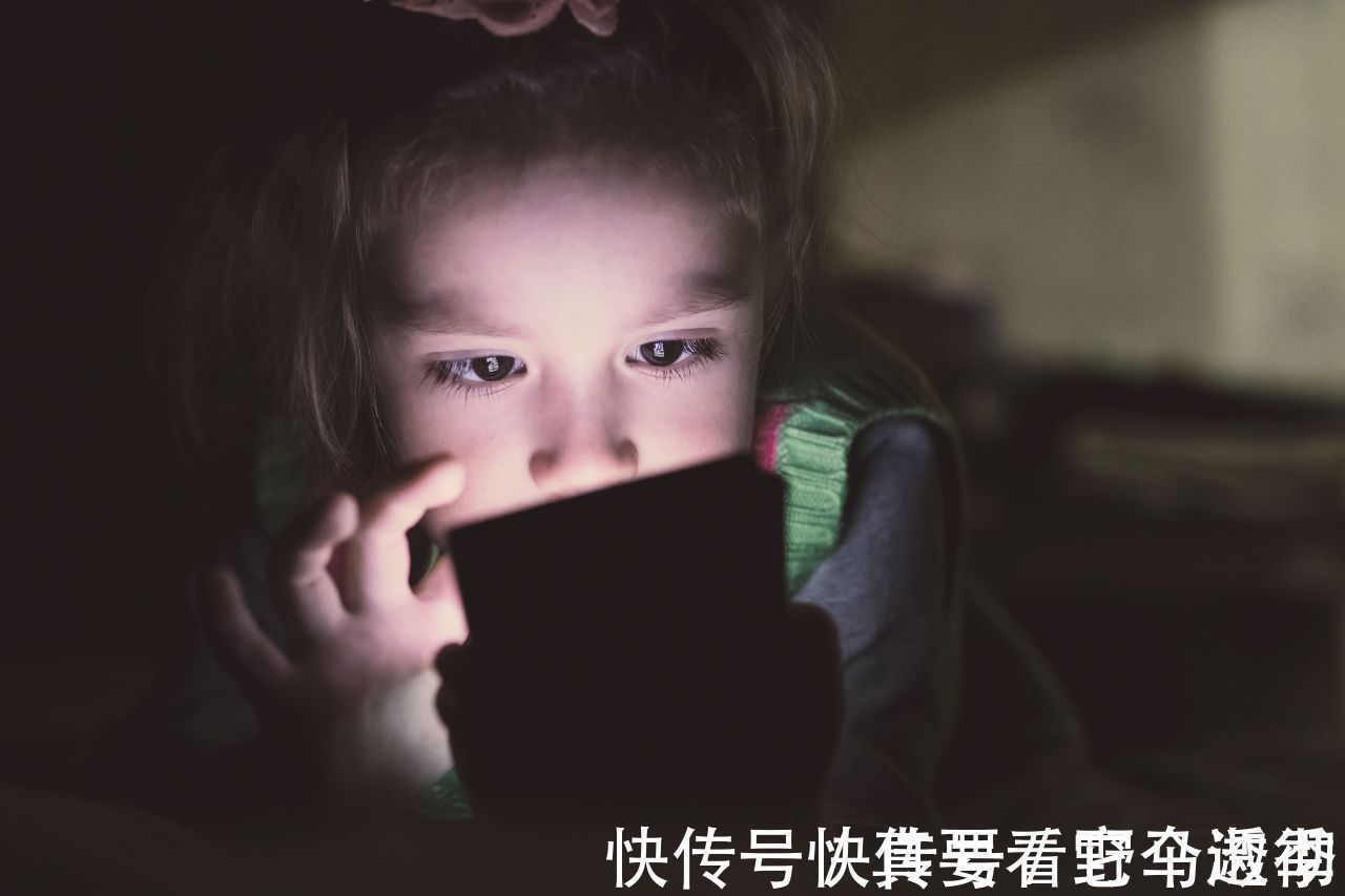 生长激素|孩子睡前几个坏习惯,可能正悄悄给身高“拖后腿”,早改正长高个