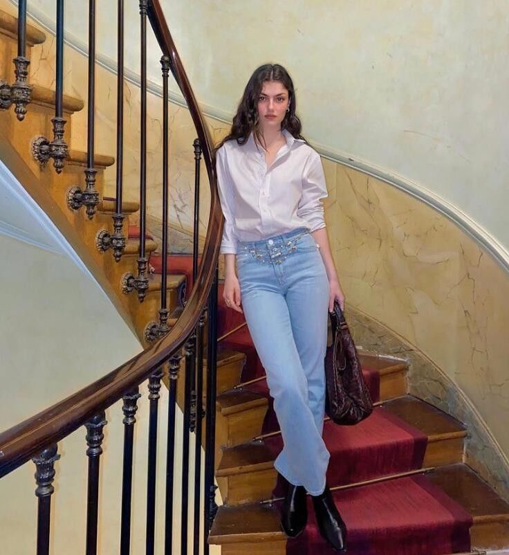 范本|由内而外散发的法式美感 颜值超高的巴黎博主穿搭范本