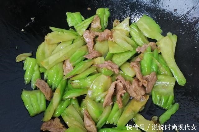 夏天最该吃的，不是黄瓜而是它，清热解暑，清心明目，全家爱吃！