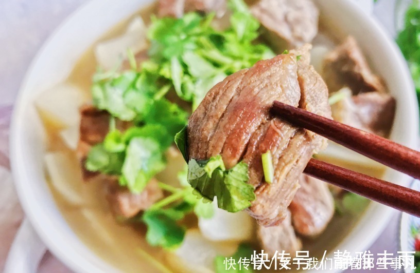 羊肉|炖羊肉,大厨教你“4加2不加”,羊肉没膻味,滋补不上火,更鲜美