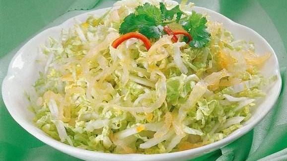 女性想要皮肤好,推荐常吃四种食物,排毒养颜,润肠通便