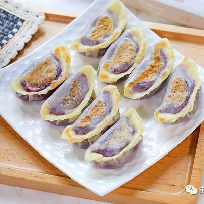奶香芋泥煎饺