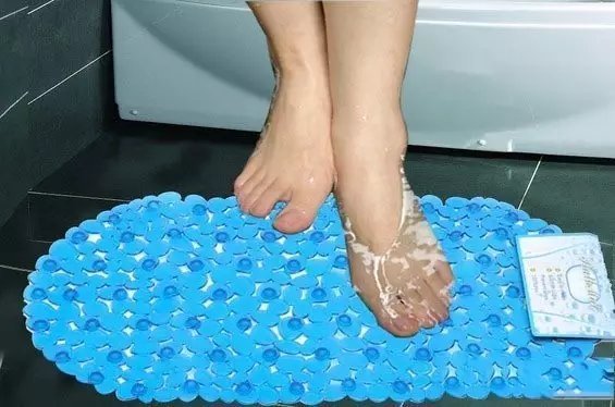 短毛|地垫到底该放在门外还是门内?竟然这么多人都做错了……