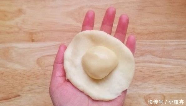 咬一口|充满童年味道的糖酥饼,掌握此窍门,保证咬一口酥到掉渣