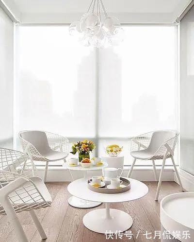 地板|阳台铺瓷砖早已不吃香了，这4种地面装修不要太惊艳！