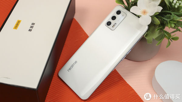 报点率|跃级能打 颜值在线 realme GT Neo2T 釉白一周使用体验