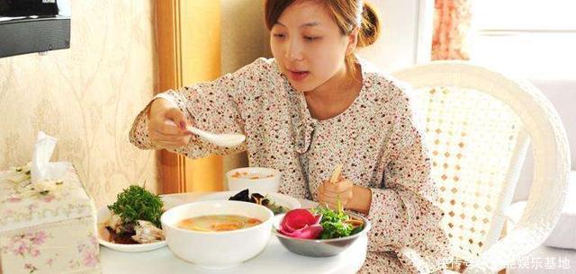 热爱运动|为什么日本、美国女人不''坐月子'',产后却能恢复很快你不敢想