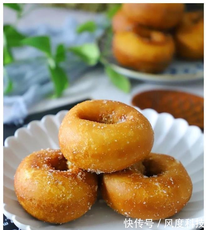 面包这做法火了，不用烤箱，不加一滴水，柔软香甜超好吃