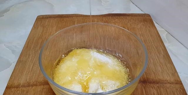 爱吃烧饼的要收藏了,加2个鸡蛋,个个蓬松暄软,比面包香甜好吃