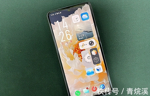 re正确选择不盲目,这四款手机或可以掀起换机潮