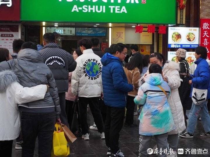 济南|元旦您可来了济南芙蓉街宽厚里？数月间不少店铺已改头换面