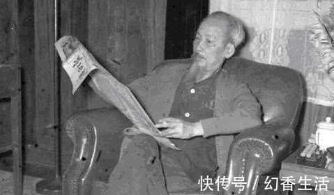 建国!此人是中国人民的老朋友,自己精通汉语,建国后为何下令废除汉字?