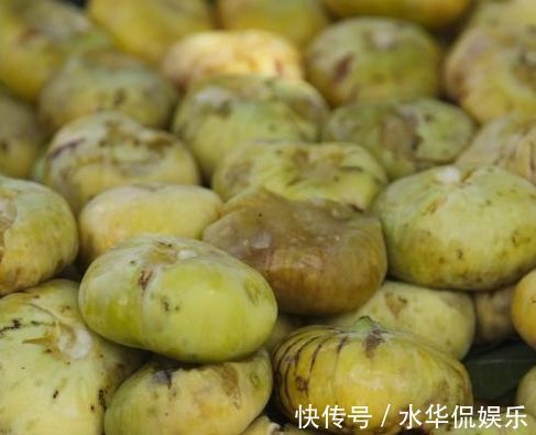 畸形果|挑选无花果时，要牢记“4挑3不挑”，很多人不懂，难怪又酸又涩