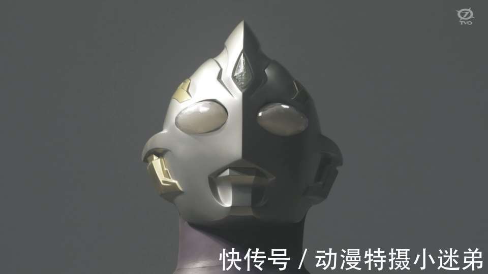 真中剑|剑悟穿越,暗黑勇士特利迦登场,人狠话不多,开场就释放必杀技!