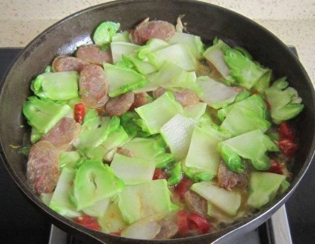 泻药|它是天然“泻药菜”,每天炒一盘,血管好,嘴巴不臭,瘦成2位数