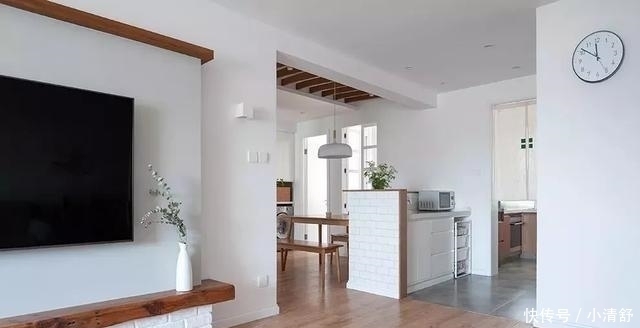 木质|参观同事新房,一进门就被迷住,头一次见洗衣机放餐厅,太惊艳了