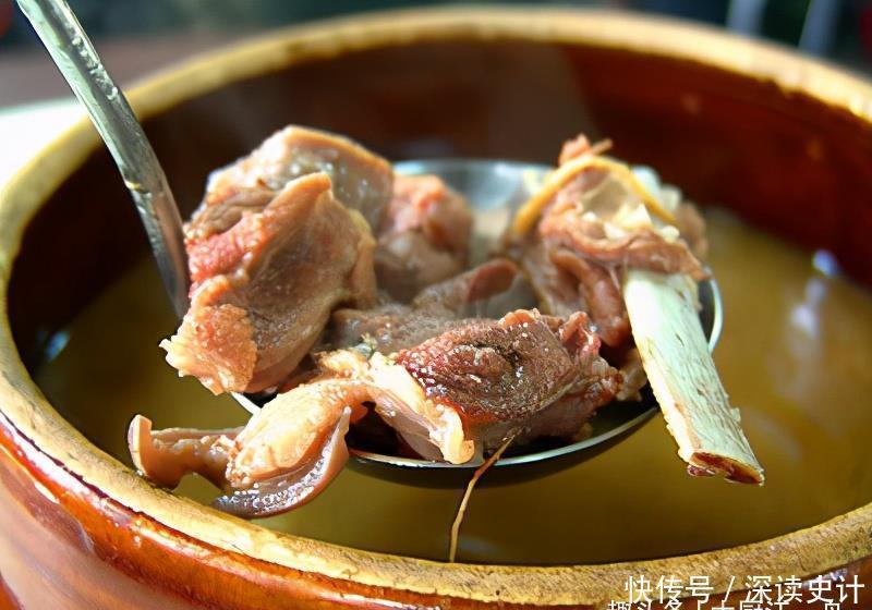 炖的牛肉发柴嚼不动?大教你这三个诀窍,牛肉入口即化,你不学吗