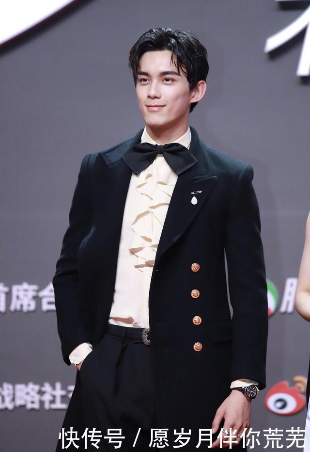 吸睛|2020第一场红毯,杨超越唐嫣绝美吴磊热巴像漫画主角,乔欣最吸睛