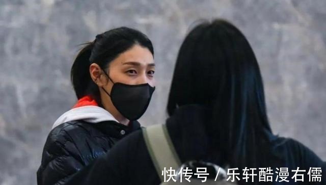 郑益昕|女排最新资讯杨婕退役,金软景未出席颁奖,郑益昕晒美照似仙女