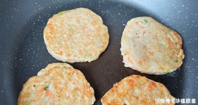 懒人早餐做法,1根山药2个鸡蛋,不用早起5分钟出锅,孩子抢着吃