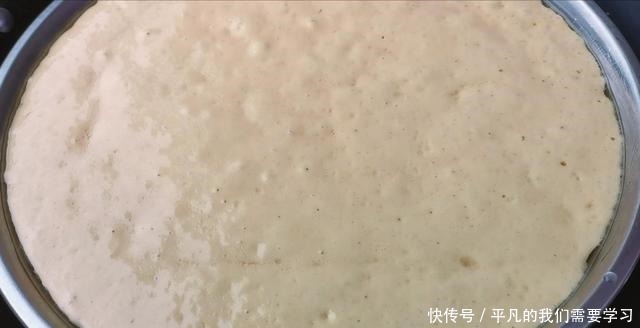 比蛋糕好吃的红糖马拉糕,原来做法这么简单,松软有嚼劲,太解馋