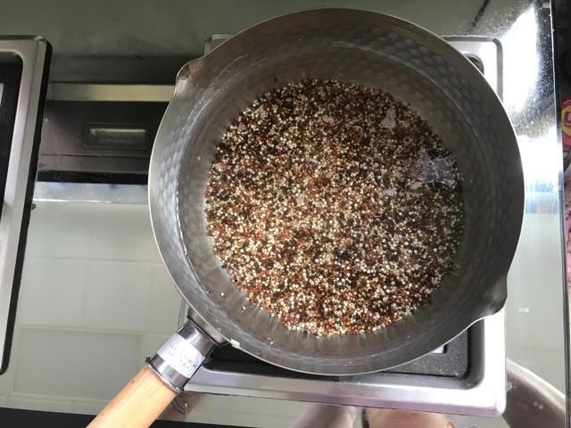 qq弹弹|我的早餐食谱没面粉,低脂低卡营养又饱腹,300多个网友照着做