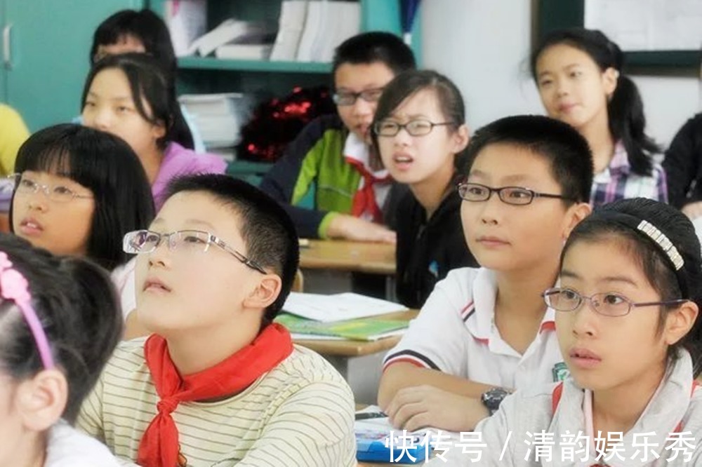 教室|你家孩子坐教室第几排?班主任揭秘:3个位置才是“学霸专区”