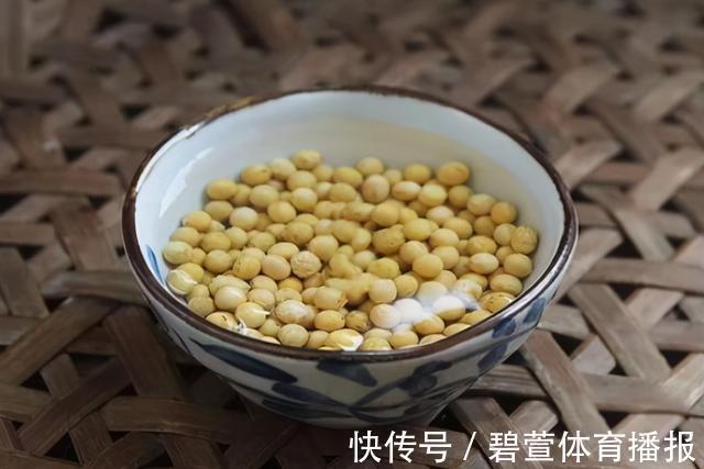 豆子|做豆浆，最忌豆子泡涨后直接打，多做1步，豆浆细腻丝滑，更香浓