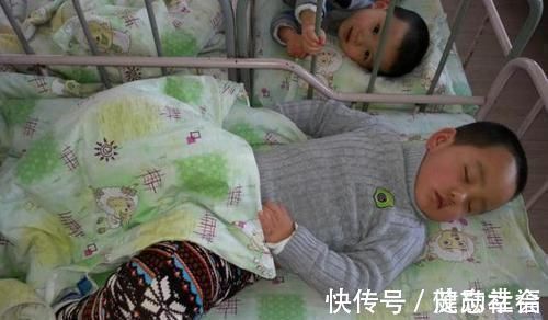 幼儿园|看完不想让孩子上幼儿园,孩子睡午觉都是被强迫的,至于这样吗