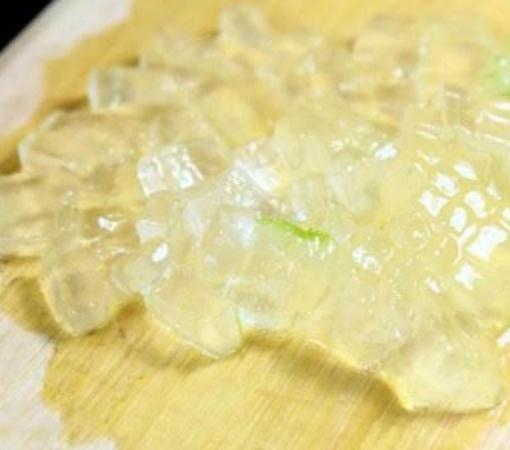 虎皮兰、君子兰”叶片蔫“喝口”激素水“,叶片油亮、花开满盆