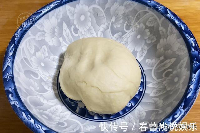 在家自制绿豆小饼，学会不用买，清凉解暑易消化，老人孩子都喜欢