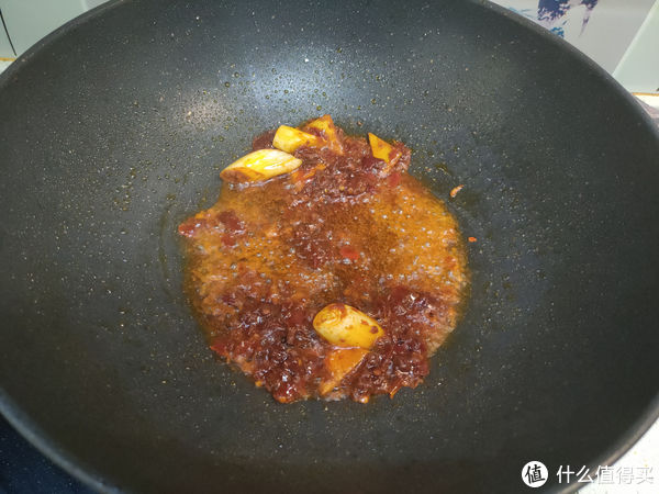 土豆和这肉是绝配，入冬后要常吃，滋补不上火，好吃到汤汁都不剩